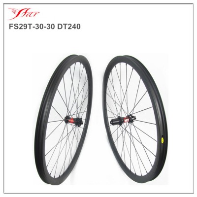 29er MTB carbon clincher wheels 30mm deep 30mm wide U shape tubeless compatible 28H/28H bicycle rims with 6 bolts disc hub